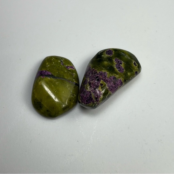 Stitchtite in Serpentine Tumble Stone Set of 2 - Picture 12 of 13